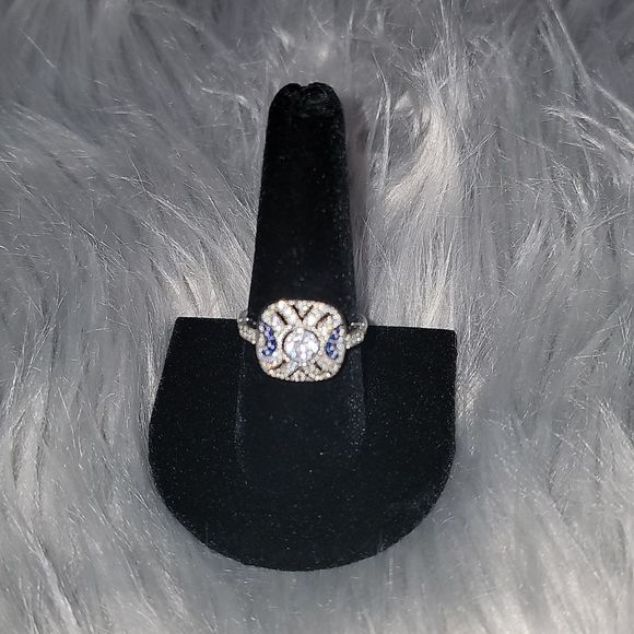 925 Sterling Silver with Blue Accent Stones, Size US 8 - Picture 2 of 2